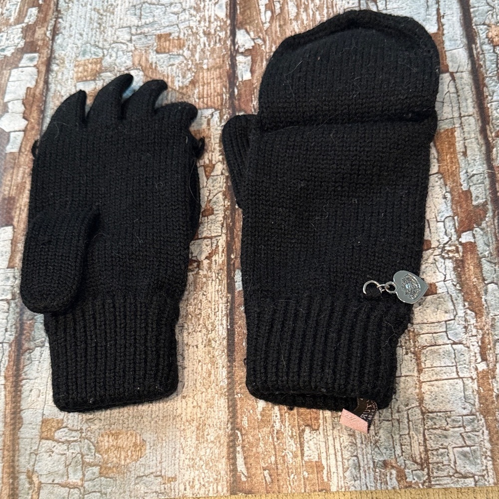 Juicy Couture Black Knit Mitten  Convertible Gloves with Charm